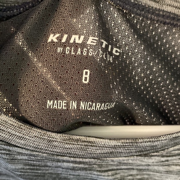 Gray kinetic tee boys size 8 - Picture 3 of 3